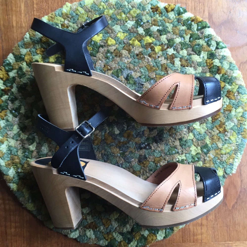 Swedish Hasbeens Tan and Black Leather Platform Sandals - Picture 5 of 12
